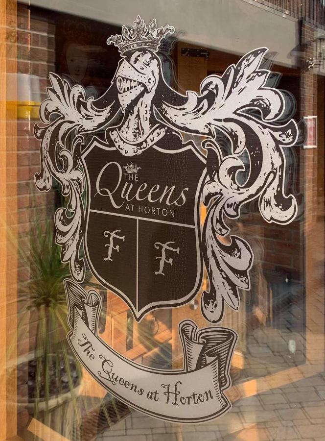 The Queens At Horton Τέλφορντ Εξωτερικό φωτογραφία